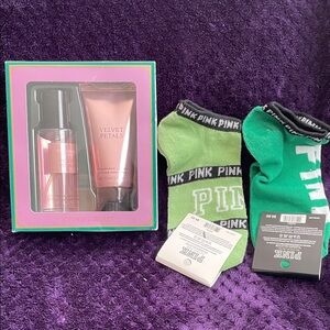 Victoria's Secret Velvet Petals Set with Green and Black PINK Sock NWT